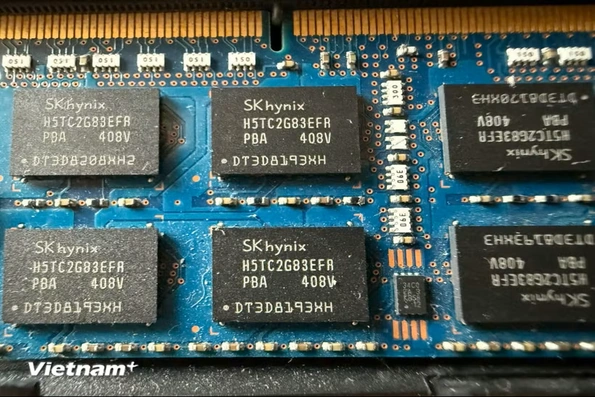 Samsung, SK Hynix ký thỏa thuận cung cấp chip trị giá 950 tỷ USD với Mỹ