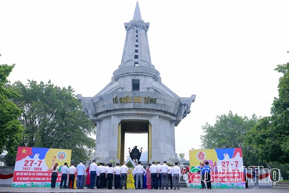Trường Đại học Hùng Vương tổ chức các hoạt động tri ân Ngày Thương binh - Liệt sĩ