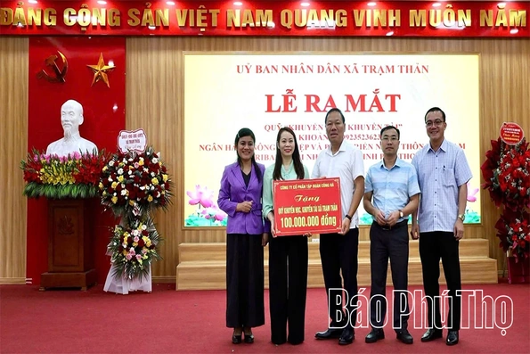 Gần 270 triệu đồng ủng hộ Quỹ khuyến học, khuyến tài xã Trạm Thản