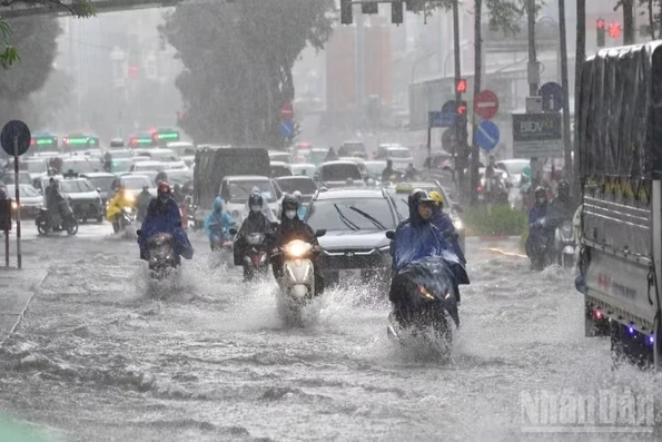 Thời tiết ngày 28/7: Mưa dông bao trùm nhiều khu vực trên cả nước