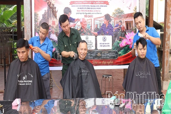 Bao La làm dân vận khéo