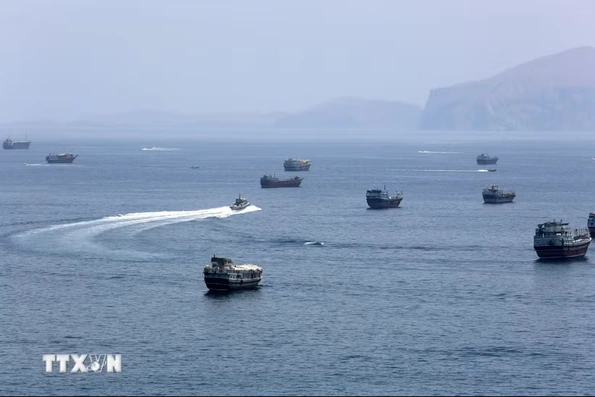 Iran và Oman sắp đạt thỏa thuận về tuyến hàng hải mới tại eo biển Hormuz