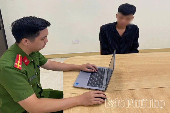 Bắt quả tang đối tượng tàng trữ trái phép chất ma túy
