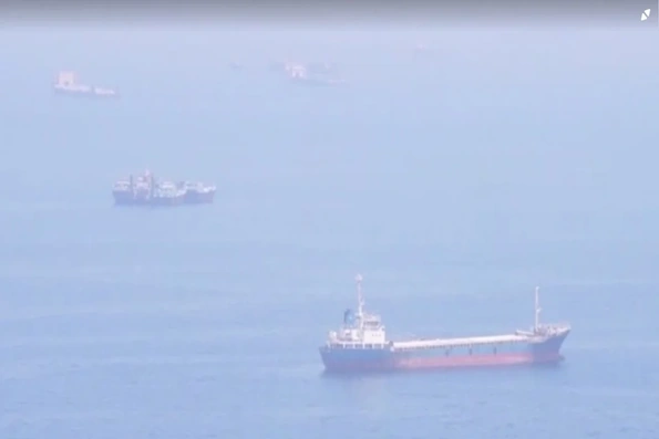 Iran tìm lối mở tại Hormuz giữa sức ép kinh tế