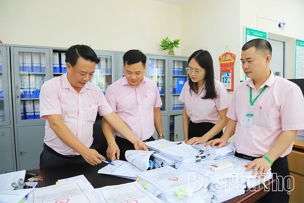 Khi dòng vốn của Đảng bén rễ vùng khó khăn -&nbsp;Kỳ 2: Những đảng viên tận tuỵ và cuộc cách mạng lòng dân