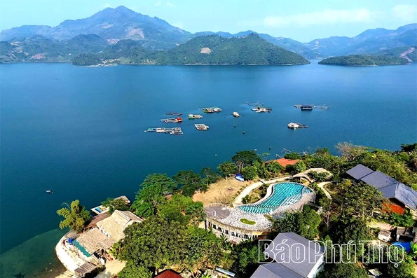 Đánh thức “viên ngọc xanh” Đà Bắc