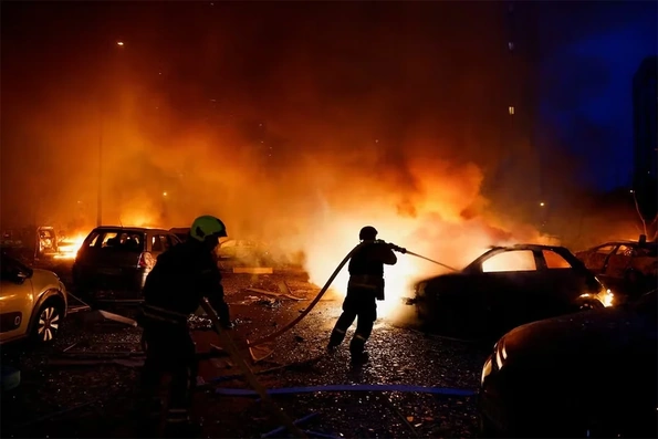 Nga phóng tên lửa đạn đạo, loạt vụ nổ lớn rung chuyển Kiev