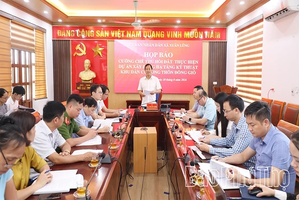 Họp báo về việc cưỡng chế thu hồi đất thực hiện Dự án Xây dựng hạ tầng kỹ thuật khu dân cư nông thôn tại khu Đồng Giỏ