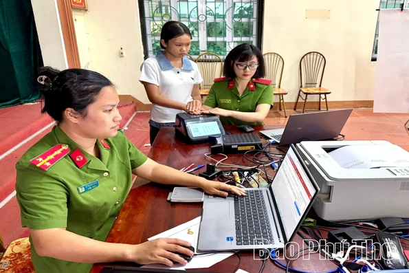 Vân Phú đẩy mạnh chuyển đổi số, nâng cao chất lượng phục vụ Nhân dân