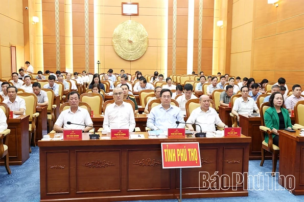 Hội nghị toàn quốc nghiên cứu, học tập, quán triệt và triển khai thực hiện một số Nghị quyết, Chỉ thị của Bộ Chính trị