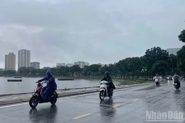 Thời tiết ngày 15/9: Mưa rào và dông trên cả nước, Hà Nội có mưa to đến rất to