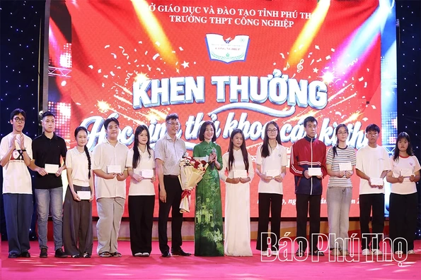 Trường THPT Công Nghiệp: Kết nối học sinh đầu cấp qua “Đêm hội Chào 10”