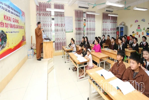Xây dựng đội ngũ cán bộ văn hóa cơ sở đáp ứng yêu cầu nhiệm vụ