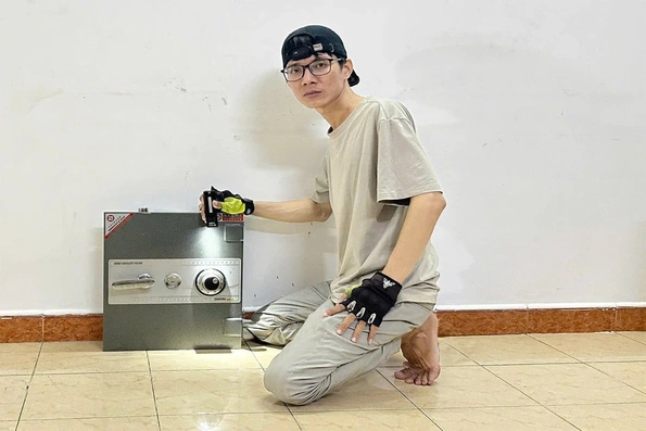 Két sắt điện tử báo lỗi, không nhận mã: Nguyên nhân thường gặp
