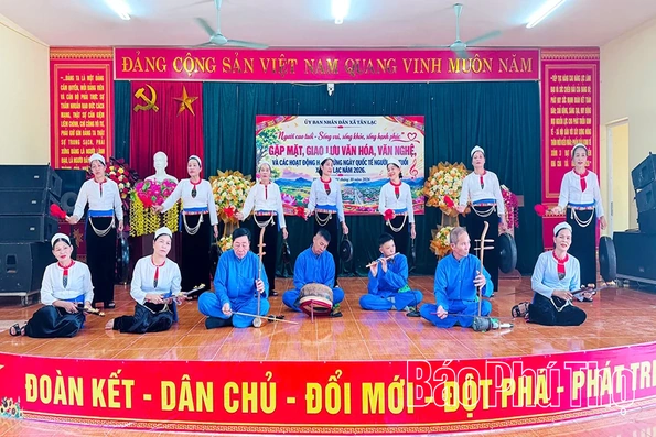 Tân Lạc gặp mặt kỷ niệm 35 năm Ngày Quốc tế Người cao tuổi