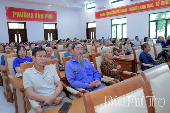 Phường Vân Phú phổ biến quy định về bồi thường, hỗ trợ, tái định cư Dự án xây dựng tuyến đường sắt Lào Cai - Hà Nội - Hải Phòng