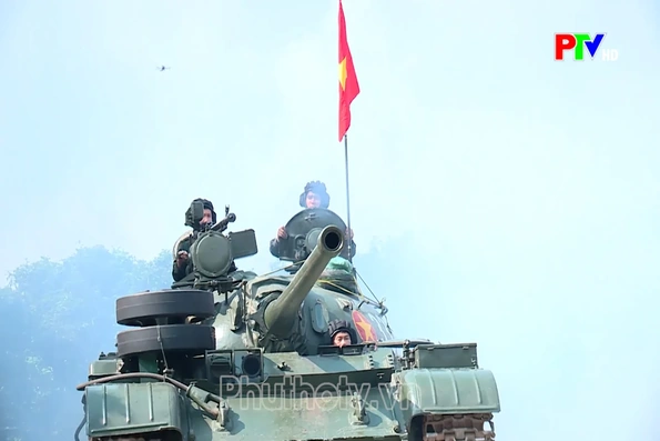 Lữ đoàn Xe tăng - Thiết giáp 406 sẵn sàng chiến đấu