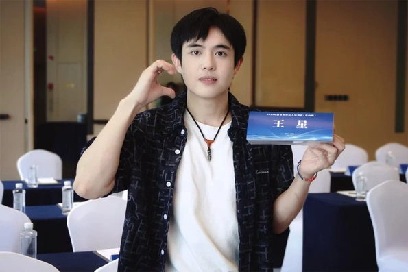 Nam diễn viên bị lừa bán 3 lần trong 4 ngày