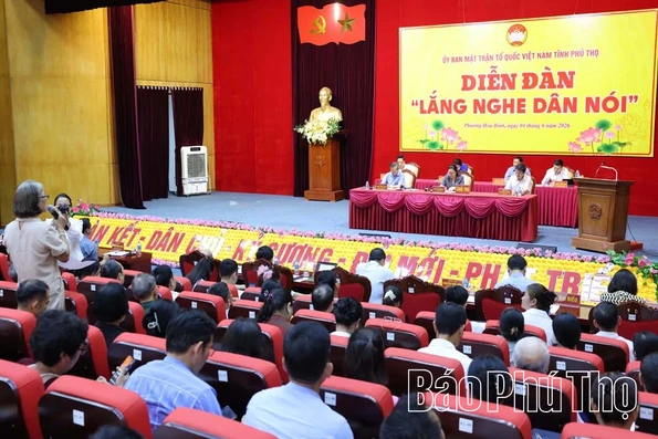 Dân chủ từ những việc gần dân