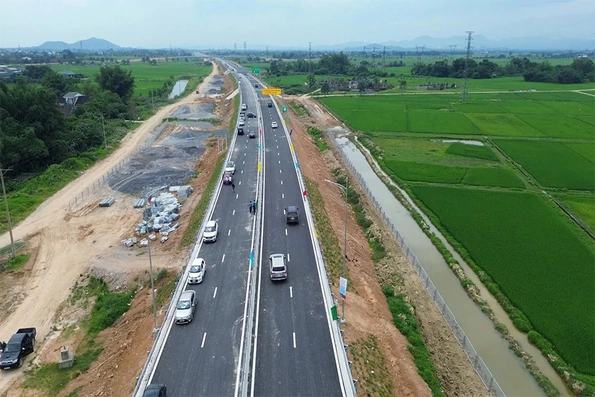 Sẽ thí điểm quy định về tốc độ, khoảng cách trên một số tuyến cao tốc