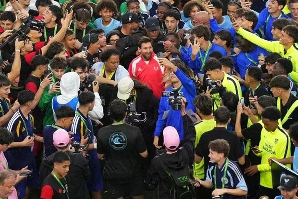 Messi không dự lễ trao Quả bóng vàng 2026