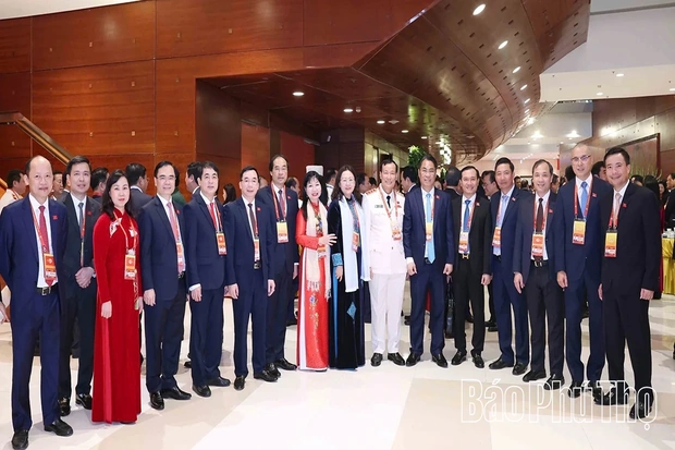 Ngày làm việc thứ tư Đại hội XIV của Đảng: Thực hiện công tác nhân sự