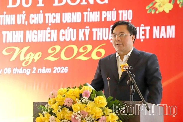 Provincial Chairman Tran Duy Dong Visits and Extends New Year Greetings to Businesses