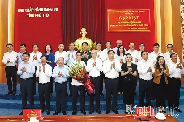 Gặp mặt đại biểu Quốc hội khóa XVI và chia tay đại biểu Quốc hội khóa XV không tái cử