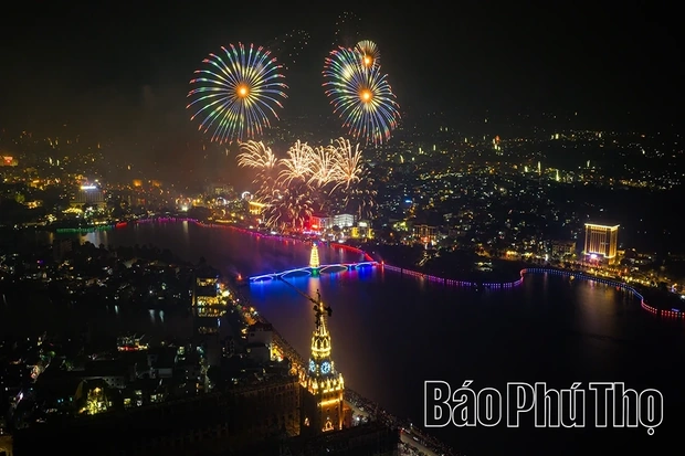 Rực rỡ “hoa trời” dịp Giỗ Tổ