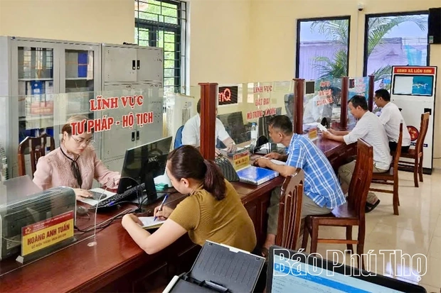 Chuyển động&nbsp;sau&nbsp;một năm vận hành&nbsp;mô hình&nbsp;chính quyền&nbsp;địa phương&nbsp;2 cấp