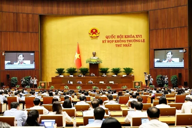 Quốc hội thảo luận hai dự án Luật về quân sự, quốc phòng và Luật Dầu khí