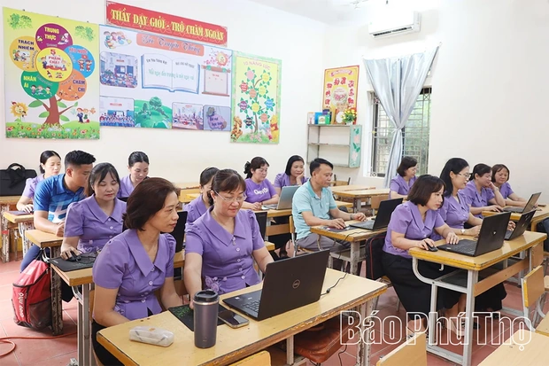 Xây dựng đội ngũ nhà giáo vừa hồng, vừa chuyên