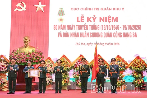 Cục Chính trị Quân khu 2 kỷ niệm 80 năm Ngày truyền thống và đón nhận Huân chương Quân công hạng Ba