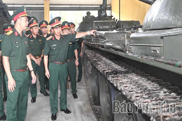 Xây dựng phòng thủ Quân khu 2 ngày càng vững mạnh