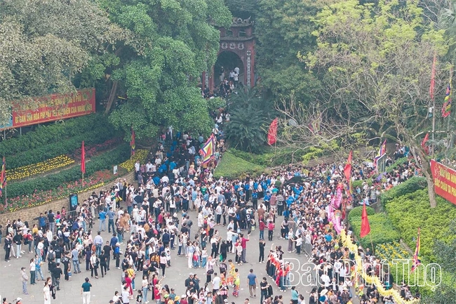 Kiên định mục tiêu trăm năm - từ Đất Tổ nhìn ra hành trình phát triển dân tộc