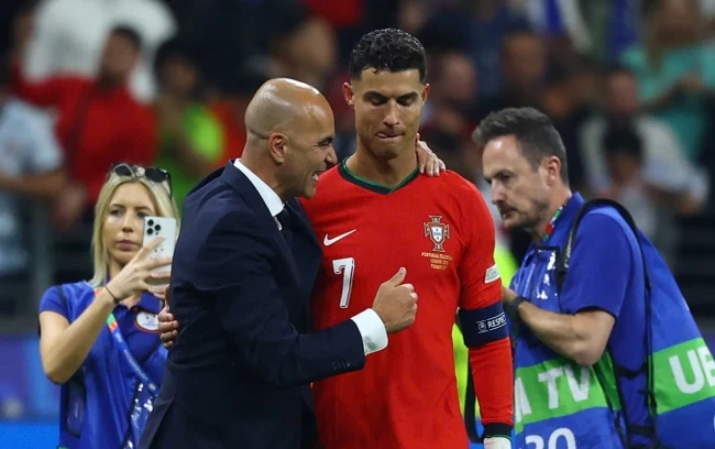 HLV Martinez: “Bồ Đào Nha mạnh hơn khi có Ronaldo”