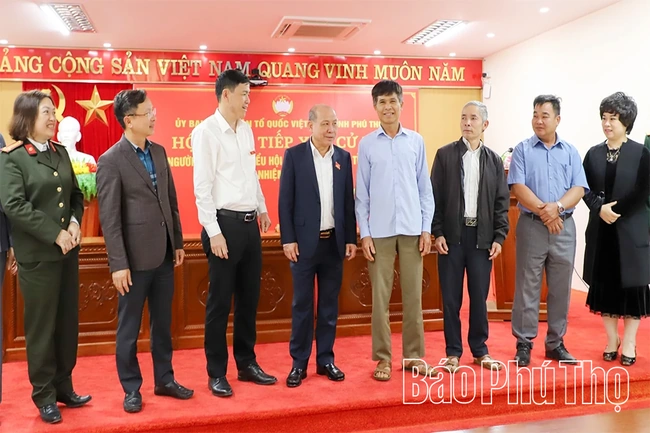 Ứng cử viên đại biểu HĐND tỉnh tiếp xúc cử tri tại Đơn vị bầu cử số 17