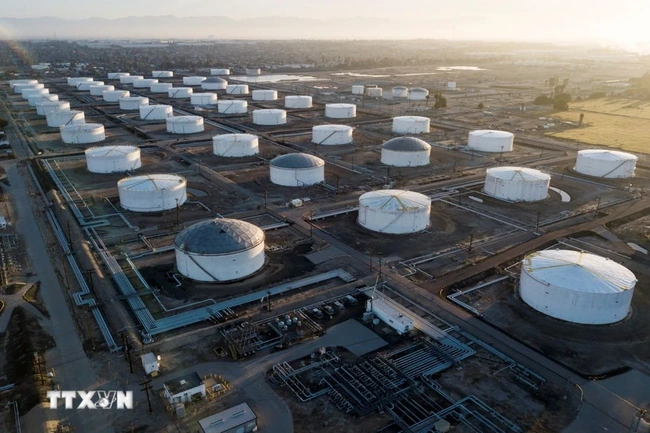 Bộ trưởng Năng lượng Mỹ: Thị trường dầu mỏ chỉ “tạm thời” gián đoạn