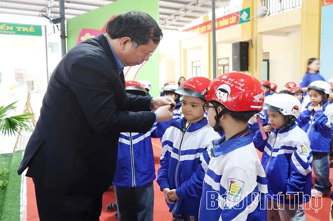 Đồng bộ giải pháp bảo đảm trật tự an toàn giao thông cho học sinh