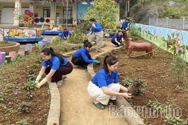 Mường Bi xây dựng Đảng vững mạnh