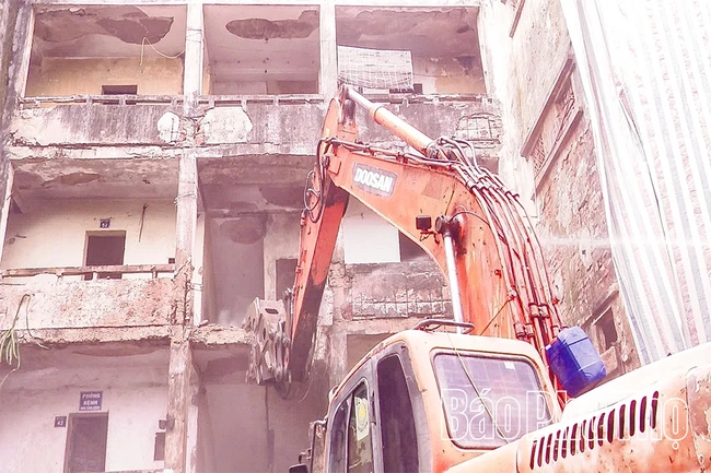 Đảm bảo an toàn tính mạng, tài sản của người dân khỏi chung cư xuống cấp