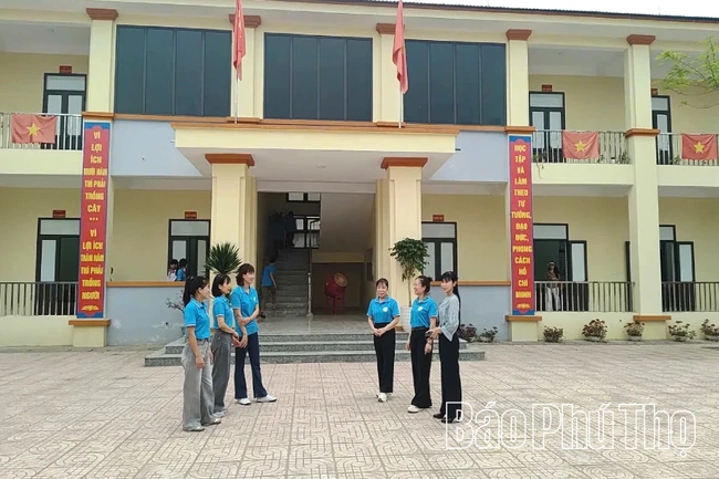 Chi bộ hỏi - Đảng ủy trả lời, cách làm thiết thực ở Thọ Văn