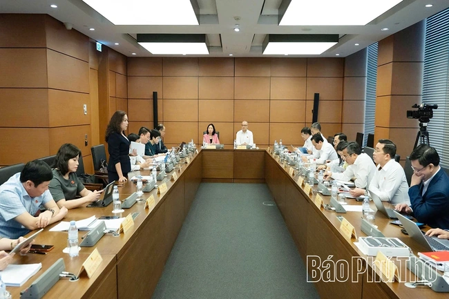 Đại biểu tỉnh Phú Thọ góp ý dự thảo một số nghị quyết của Quốc hội