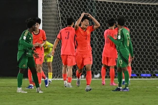 Trung Quốc vào bán kết U17 châu Á sau 22 năm