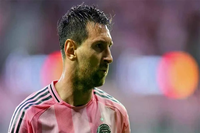 Messi bỏ dở trận đấu vì chấn thương, tuyển Argentina lo sốt vó trước thềm World Cup