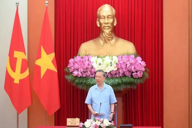 Đánh giá, làm rõ sự cần thiết phải tiếp tục điều chỉnh, sáp nhập một số xã, phường