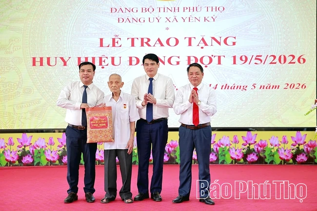 Từ đoàn kết trong Đảng đến đồng thuận trong dân