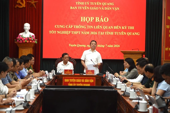 Đã khởi tố 4 bị can trong vụ điểm toán cao bất thường ở Tuyên Quang