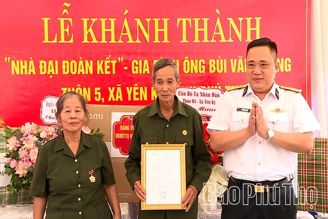 Ngời sáng nghĩa tình đồng đội