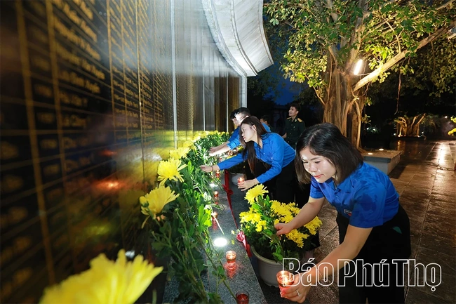Thắp nến tri ân các Anh hùng liệt sĩ